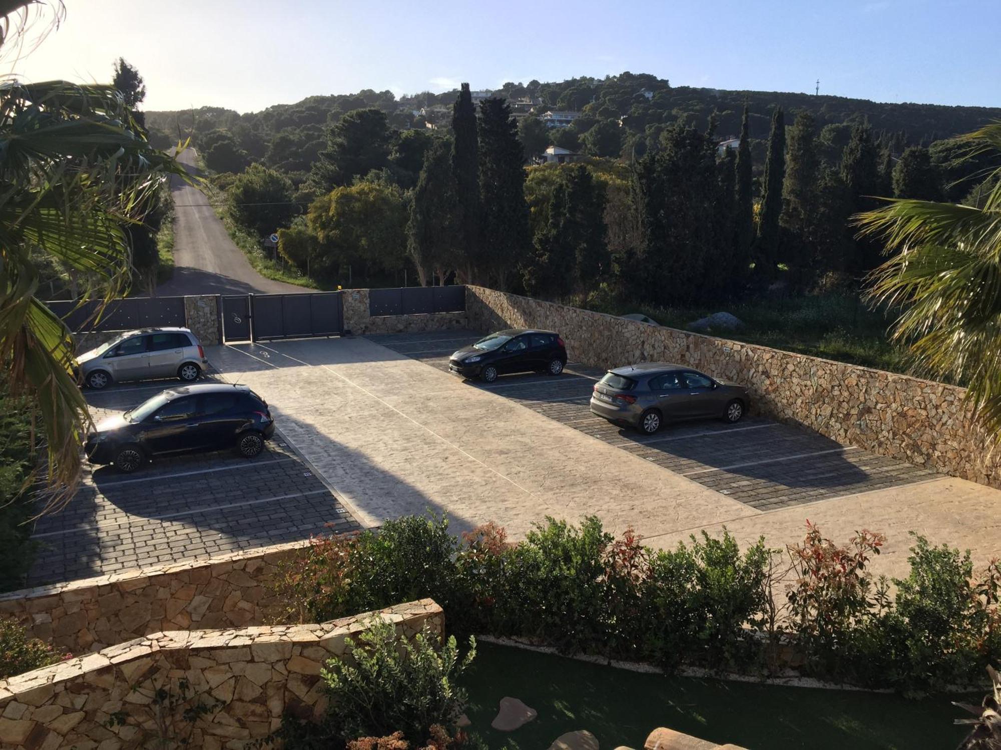 Residence Elegance Ville Ed Appartamenti A Porto Pino Exterior photo