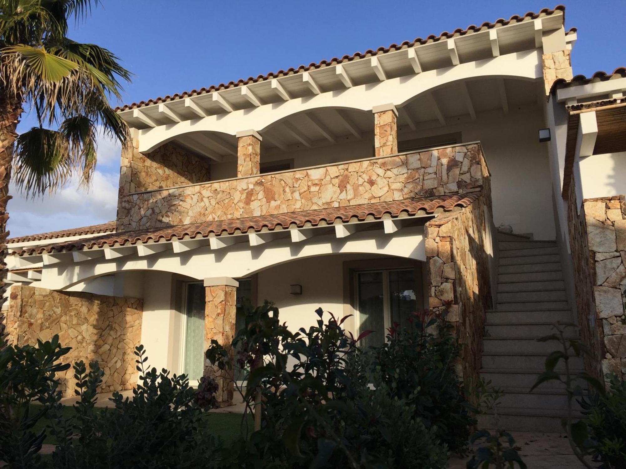 Residence Elegance Ville Ed Appartamenti A Porto Pino Exterior photo