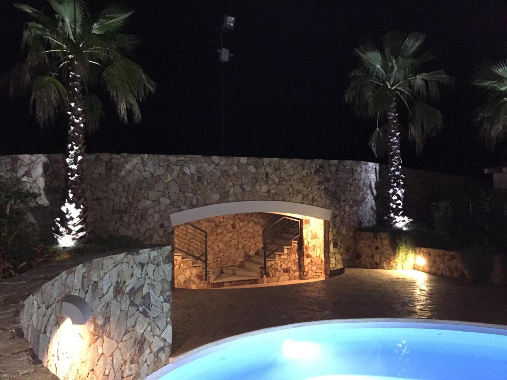 Residence Elegance Ville Ed Appartamenti A Porto Pino Exterior photo