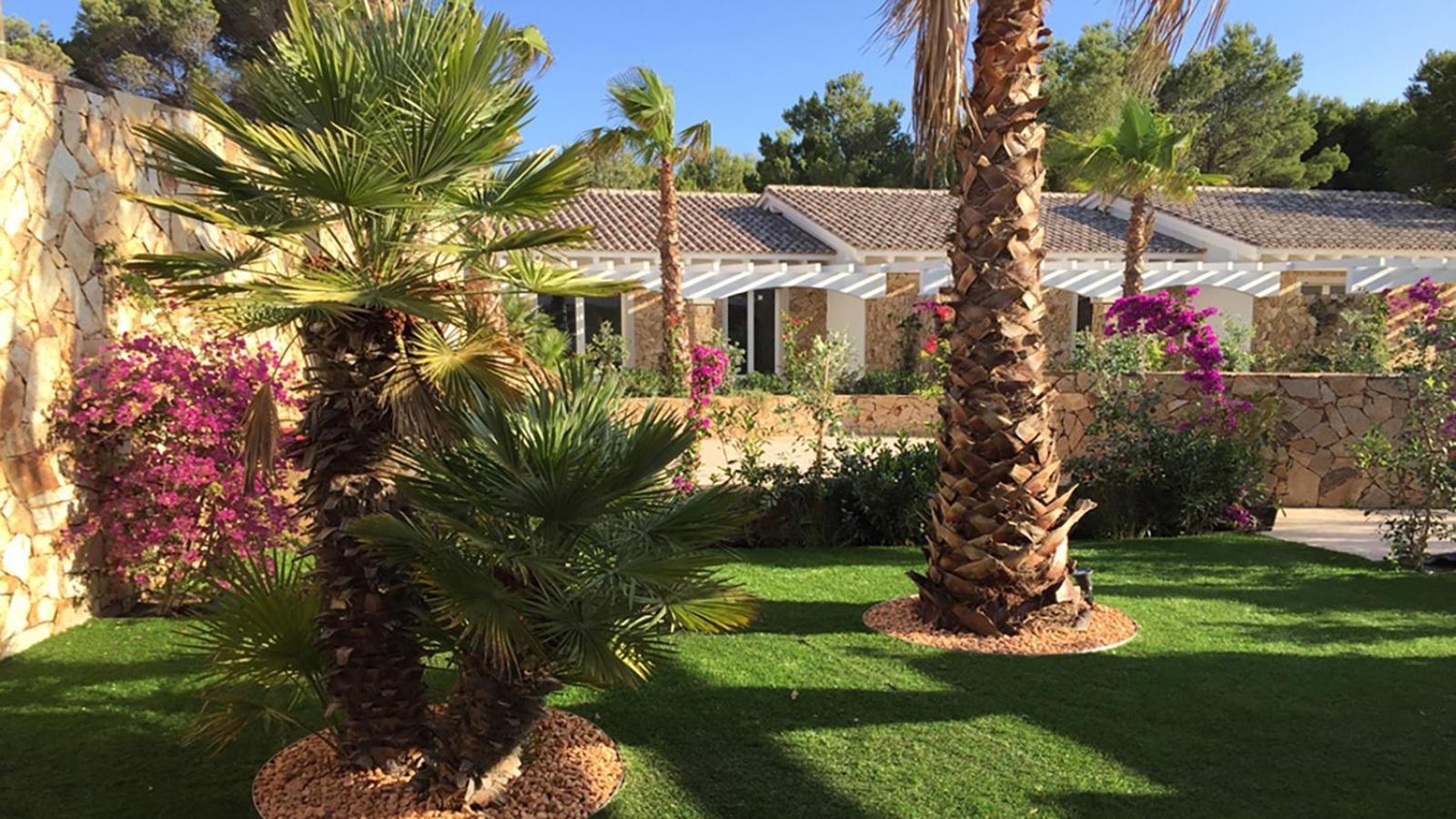 Residence Elegance Ville Ed Appartamenti A Porto Pino Exterior photo