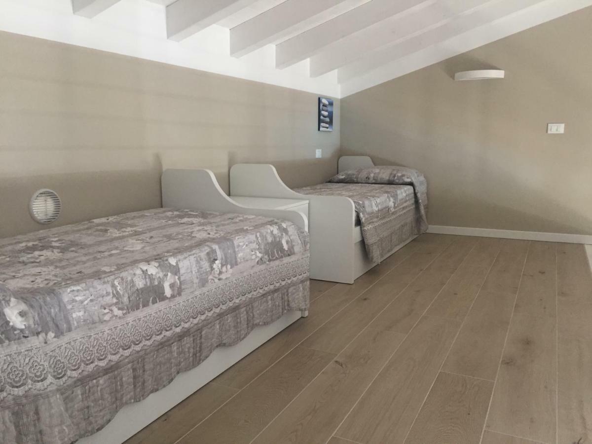 Residence Elegance Ville Ed Appartamenti A Porto Pino Exterior photo